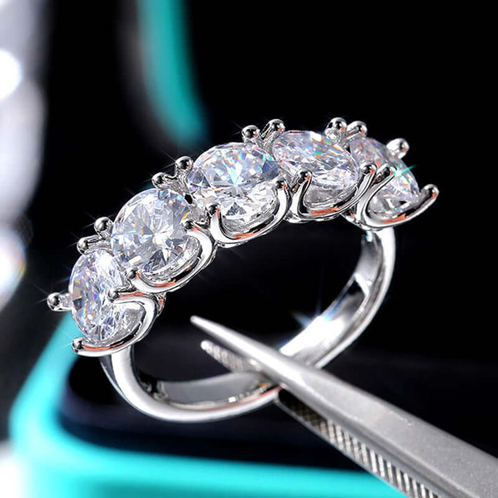 "Neuer modischer runder Diamantring – Funkelnder Zirkonring, eleganter Schmuck für Damen, ideal als Verlobungsring, Geschenk oder stilvolles Accessoire für besondere Anlässe."